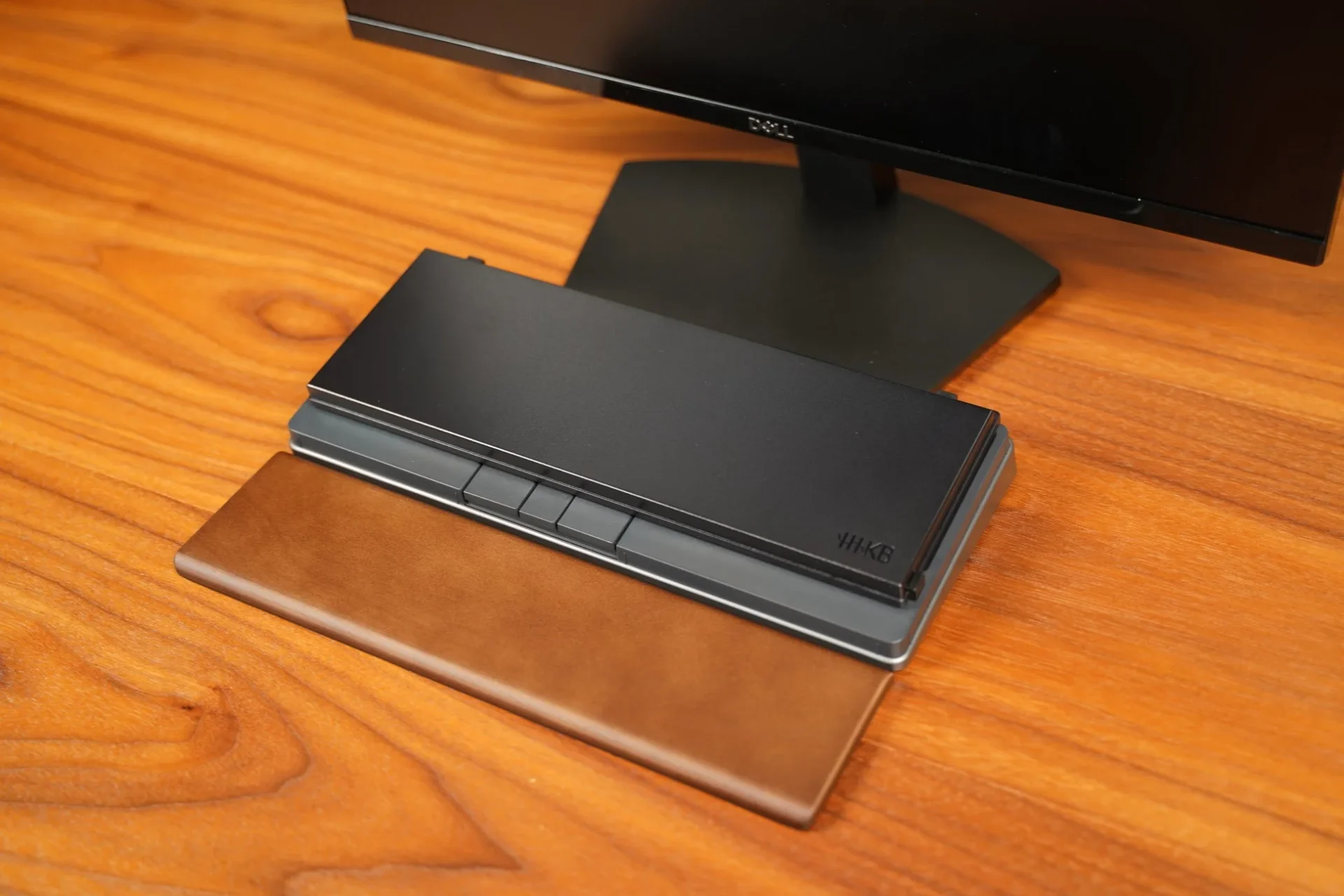 HHKB本体の上にキーボードルーフが置かれた状態