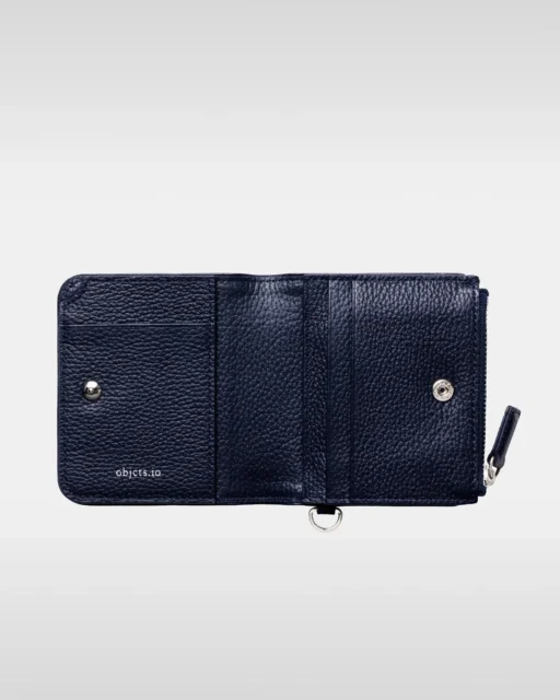 ミッドナイトカラーのバイフォールドスリムウォレット内側