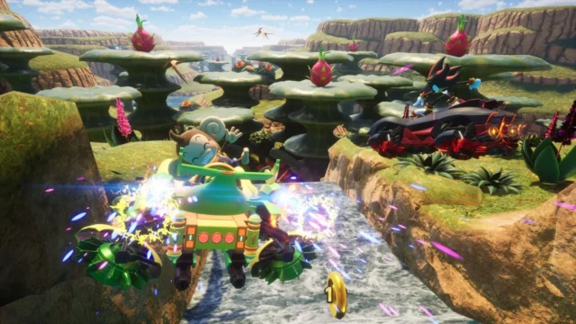 ソニックレーシング クロスワールドでアイアイがバナナクルーザーでコースを疾走するゲームプレイ画面