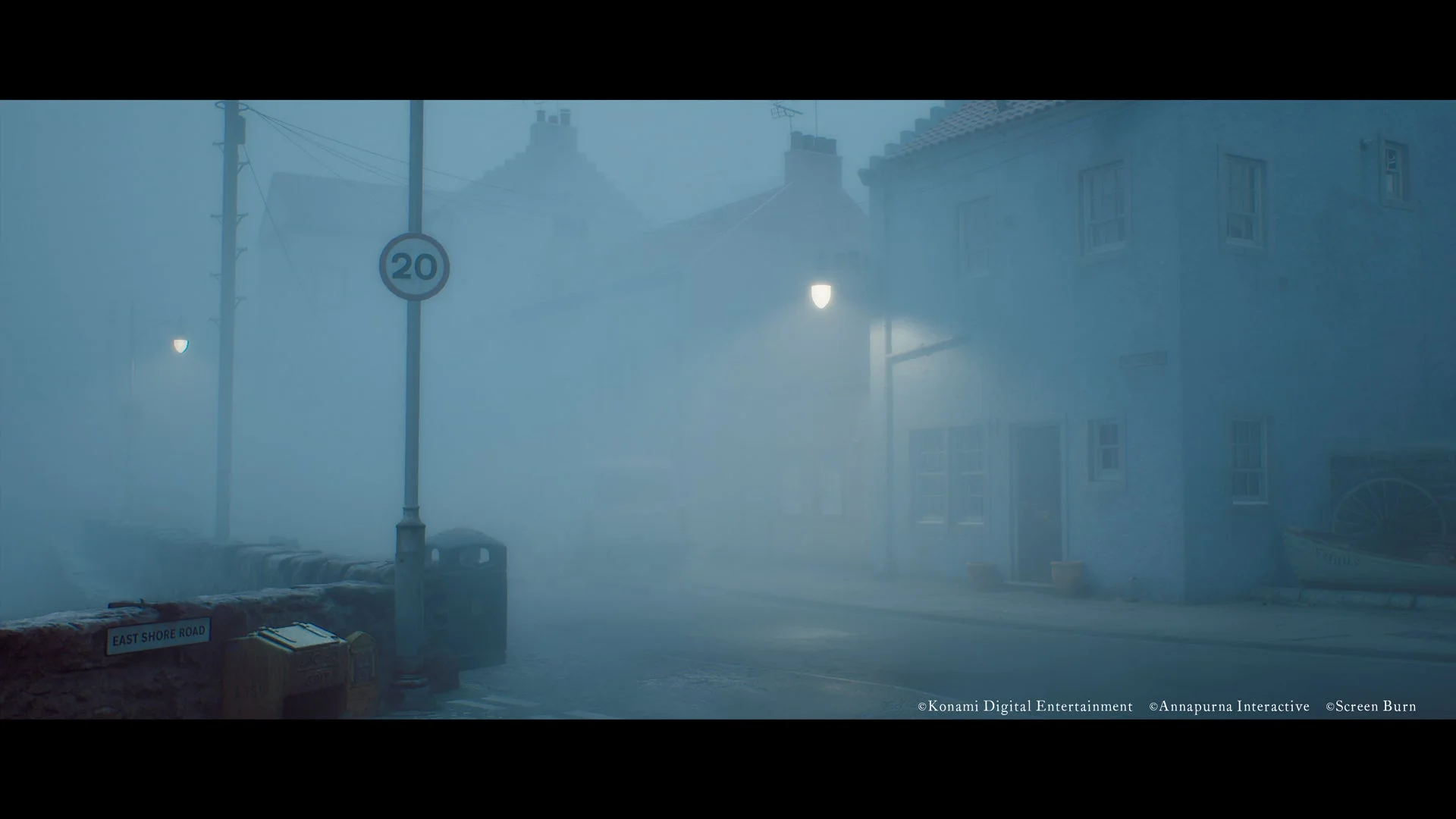 霧に覆われた『SILENT HILL: Townfall』のゲーム内風景