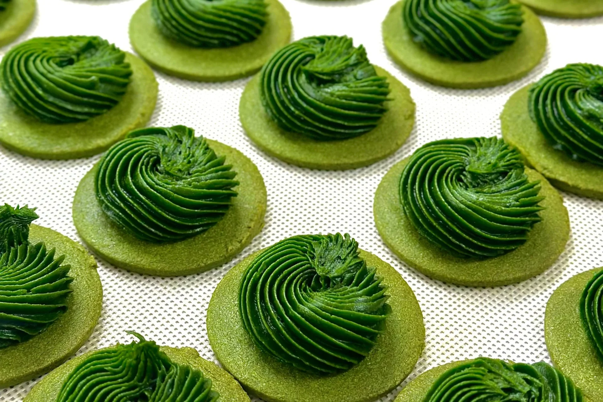 宇治抹茶をふんだんに使用した濃厚抹茶クリーム