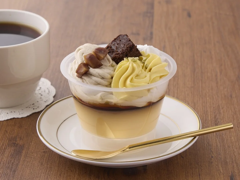 通常サイズのWモンブランプリン。