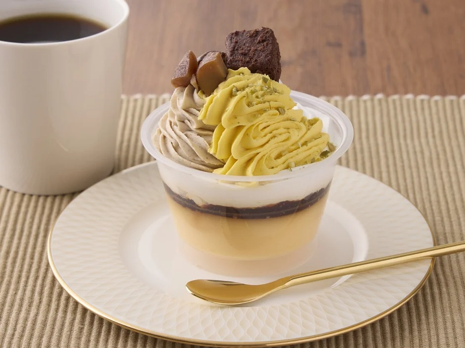 2種のマロンクリームが50%増量されたWモンブランプリン。