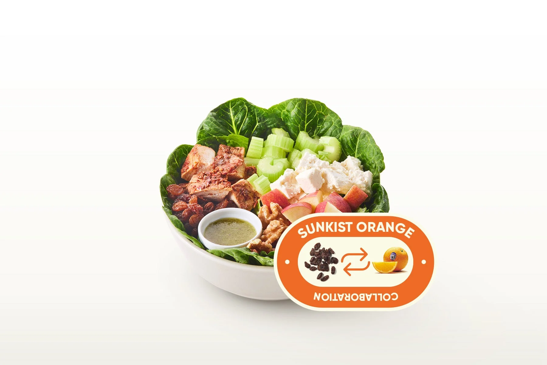 サンキストオレンジ入りヒップスターサラダのクローズアップ写真