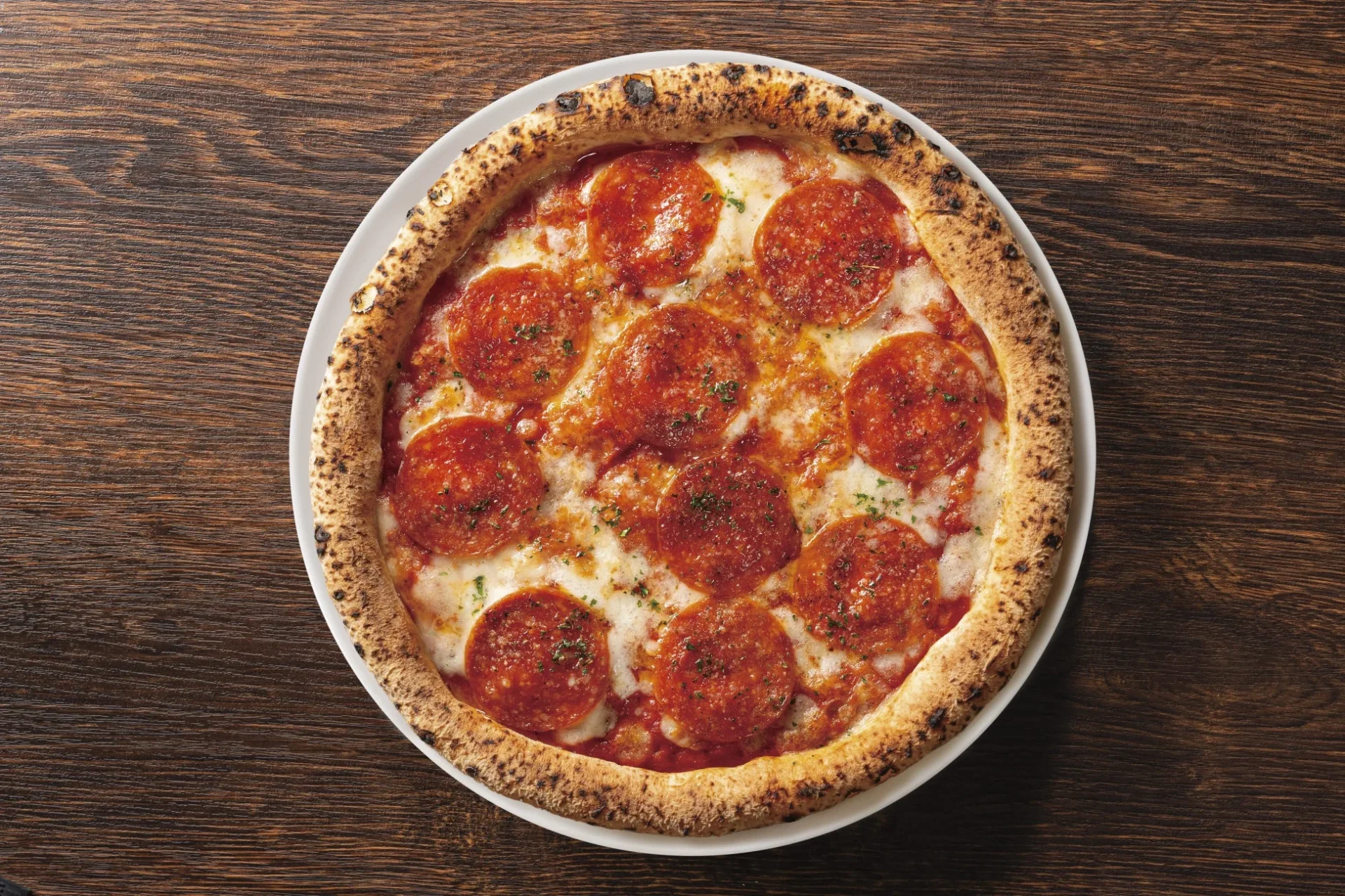 長時間発酵プレミアム生地を使用したプレミアムペパロニピザ