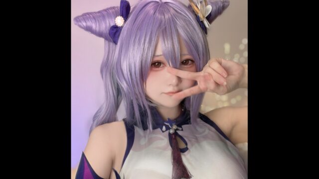 照れたシーンがたまらない！　まおうてゃんMaou、『原神』刻晴の自撮りコスプレを公開