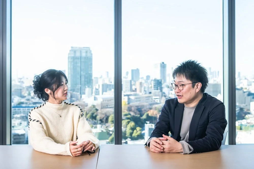 KDDI トビラで紹介されたゼネテック社員のインタビュー風景