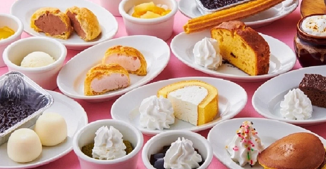 17種類のデザートの盛り合わせ