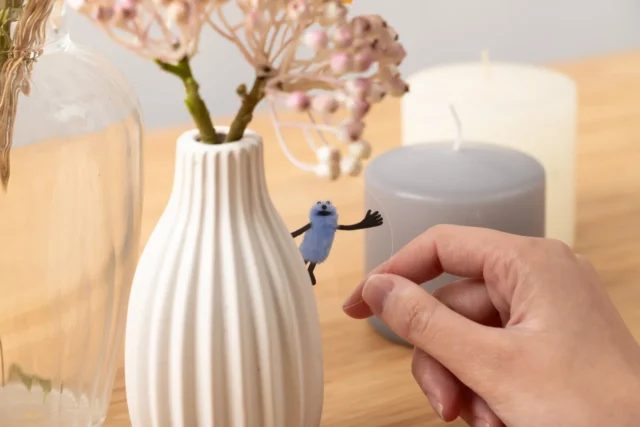 パペットスンスンコラボ限定クリアピックで遊ぶ様子