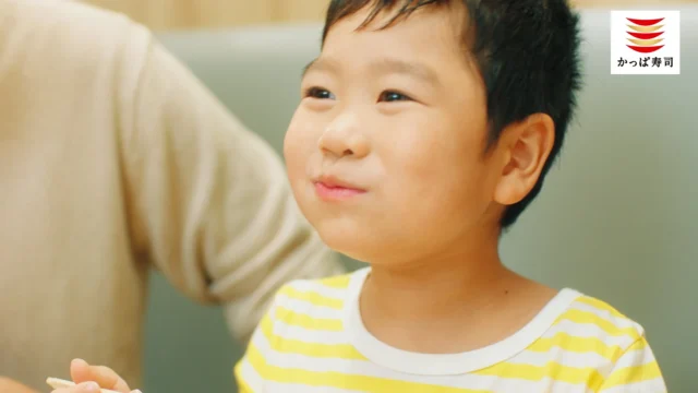 満足そうな笑顔の子供