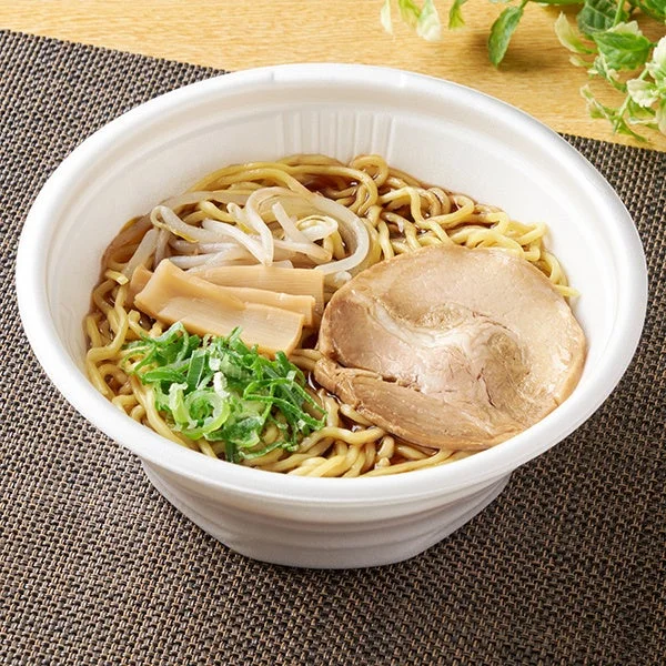 さっぽろ純連監修正油ラーメンのクローズアップ写真