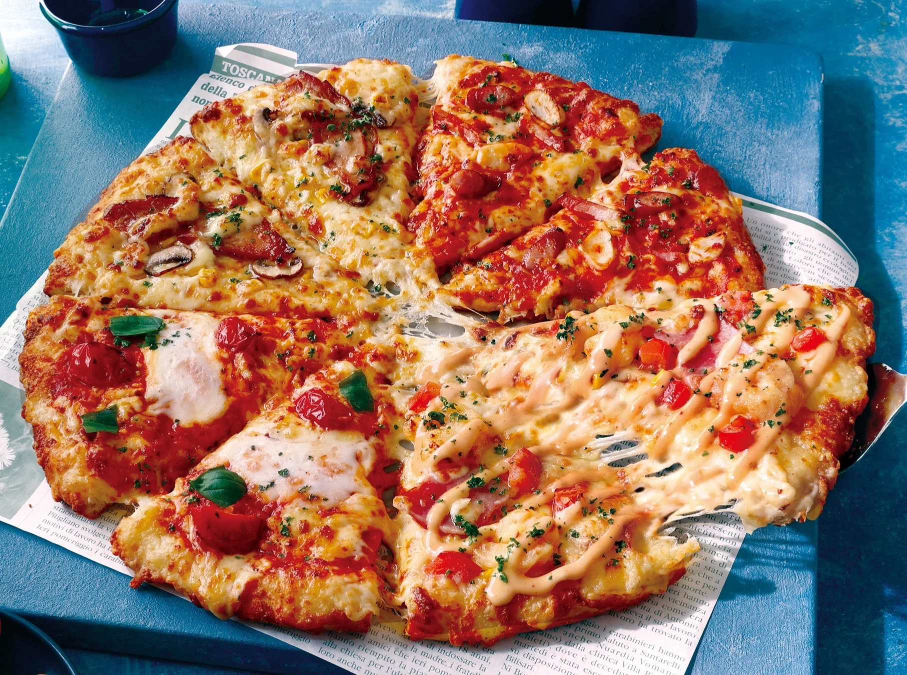 「エビマヨのよくばりクォーター」ピザ全体像