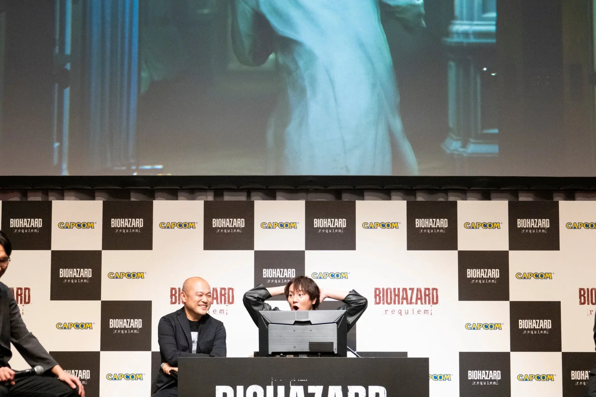 狩野英孝さんが『バイオハザード レクイエム』をゲームプレイ