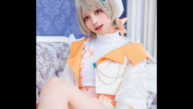 天使のような可愛さ満開！　えい梨、VTuber小森めとの新衣装コスプレを披露