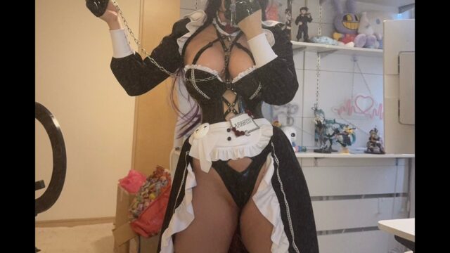 セクシーなメイド姿で魅了！　橘あさひ、『勝利の女神：NIKKE』ミハラのコスプレ写真を公開