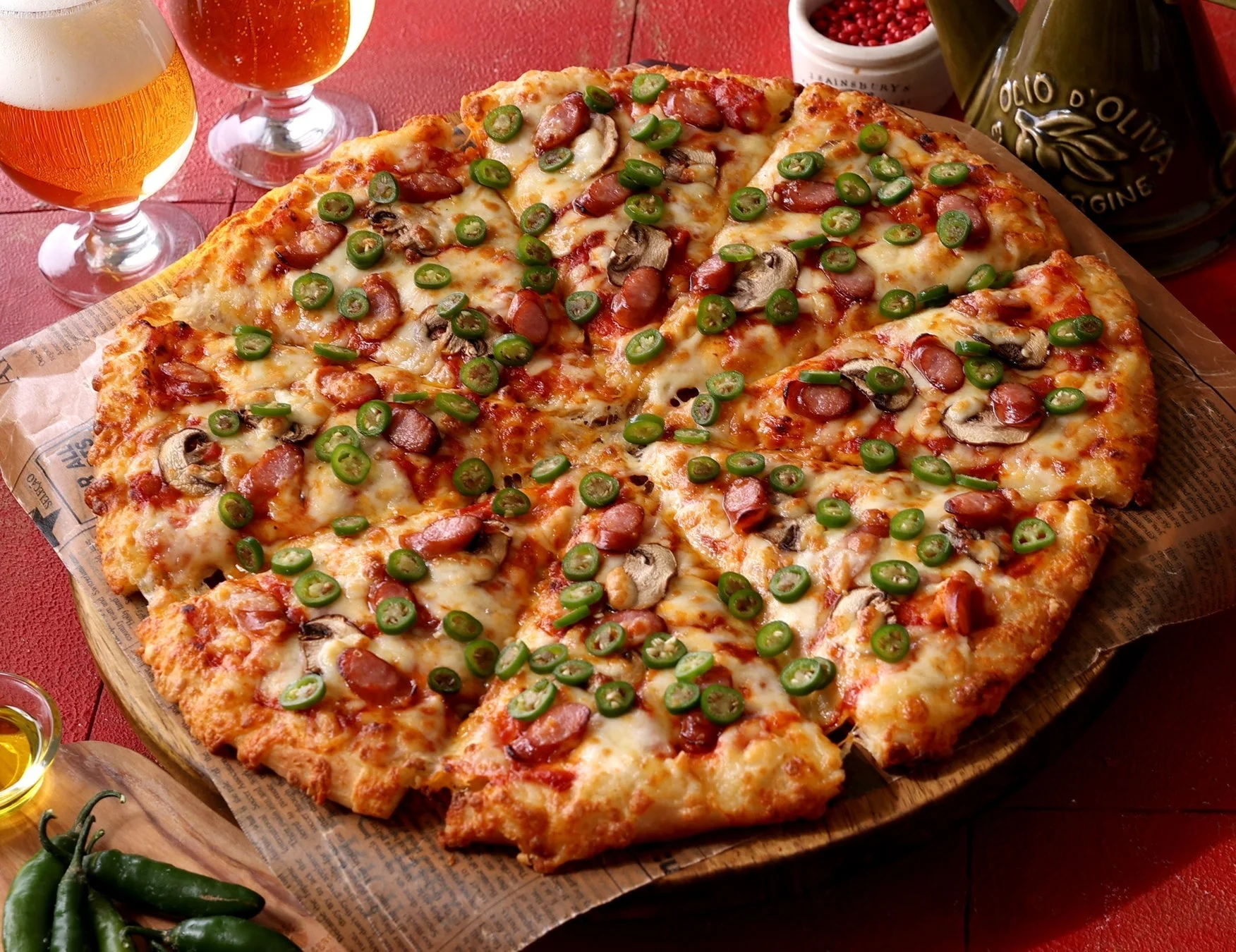 「セラーノペッパー&ソーセージ」の鬼辛(唐辛子4倍)ピザ