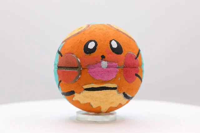 ワークショップ「君だけのモンスターボールをつくろう」で制作された作品