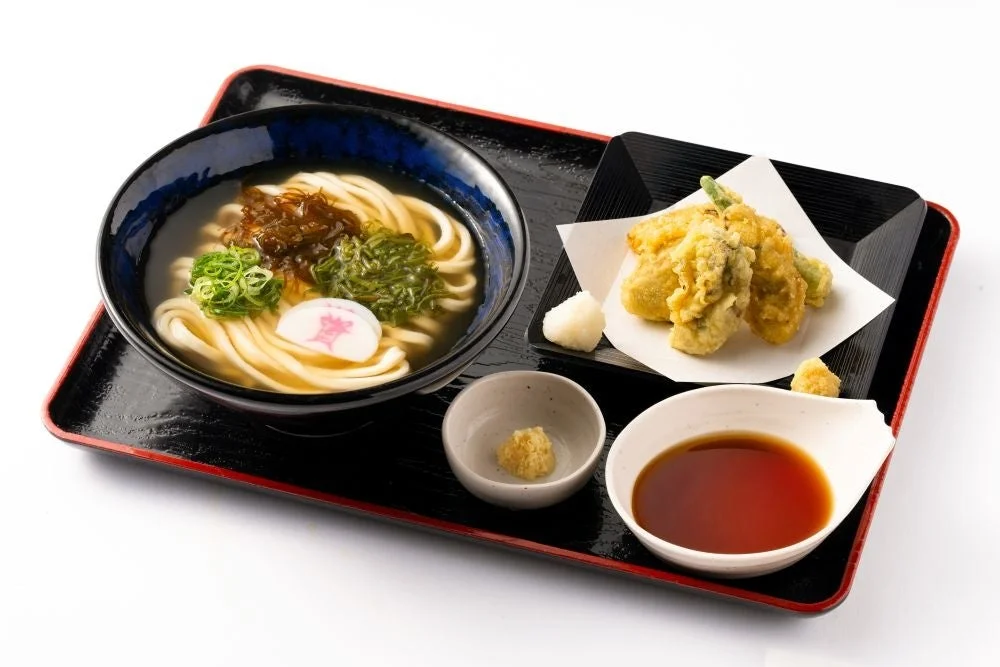 牡蠣天3個ともずく・めかぶぶっかけうどんのセット