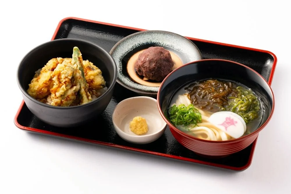 単品の牡蠣天盛り（牡蠣天、オクラ天、かぼちゃ天）