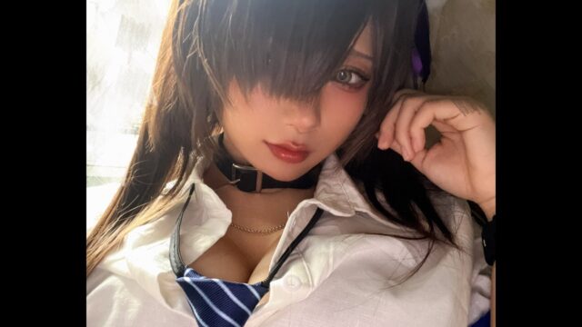 セクシーなギャル系ナガ！　すい、『勝利の女神：NIKKE』のナガのコスプレ写真を公開
