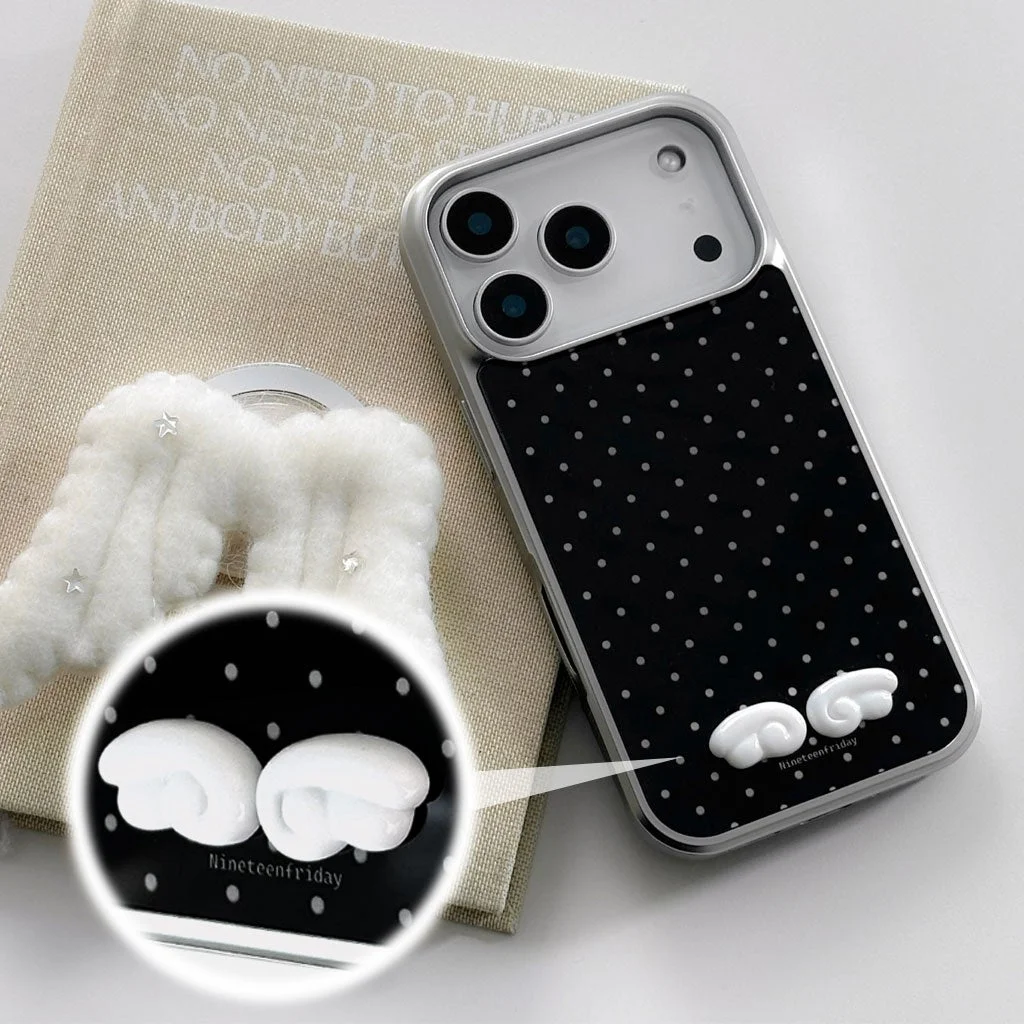 ブラックのエンジェルウィングiPhoneケース