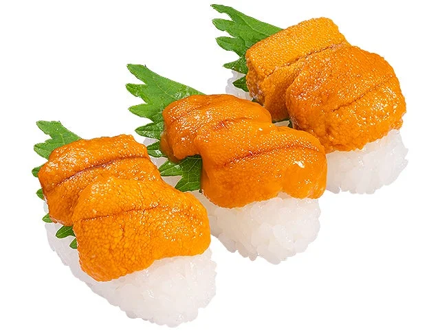 かっぱ寿司の『贅沢 うに三昧』。濃厚なうにが贅沢に盛られた三貫盛り