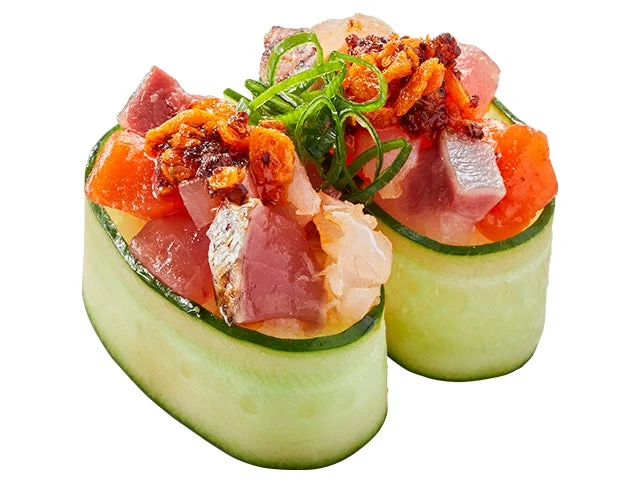 海鮮たたきとザク旨ラー油が乗った『海鮮たたきザク旨ラー油 かっぱ軍艦』