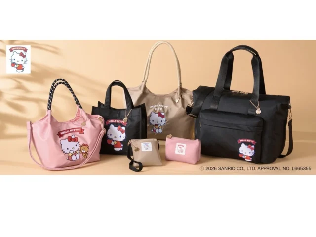 ハローキティの刺繍が施されたバッグとポーチのコレクション