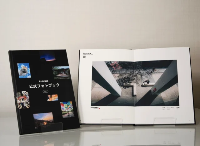 Insta360公式フォトブック Vol.1の表紙と見開きページに掲載された作品