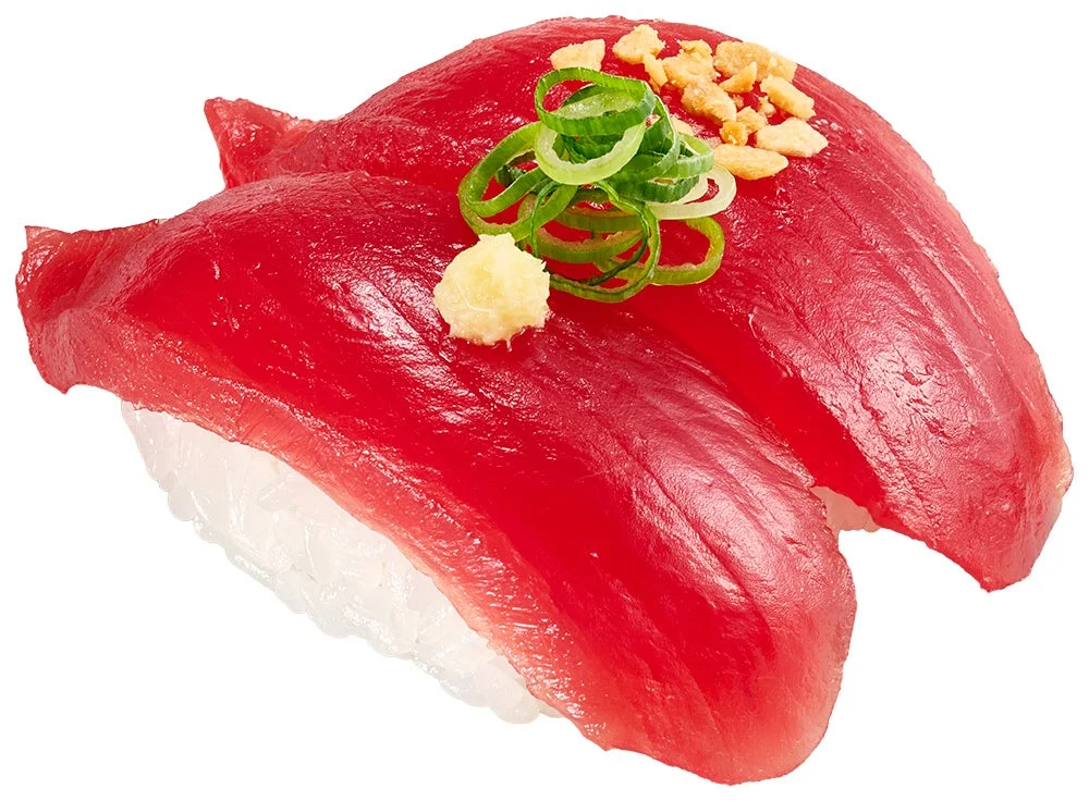 しょうがとフライドガーリックを添えた一本釣り大切りかつお