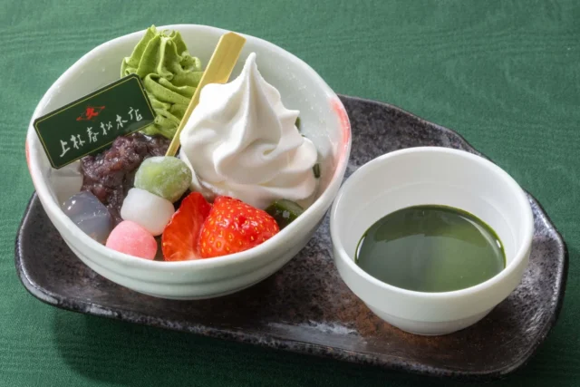 ガスト「宇治抹茶といちごのあんみつ」