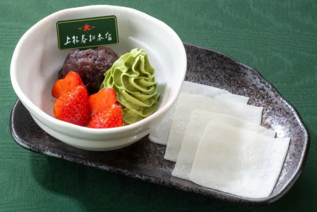 ガスト「自分で包む！宇治抹茶といちごの大福」の材料