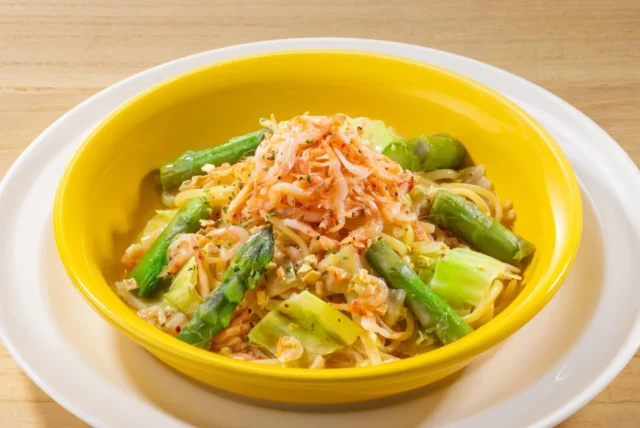 ガスト「桜海老と春野菜のペペロンチーノ」