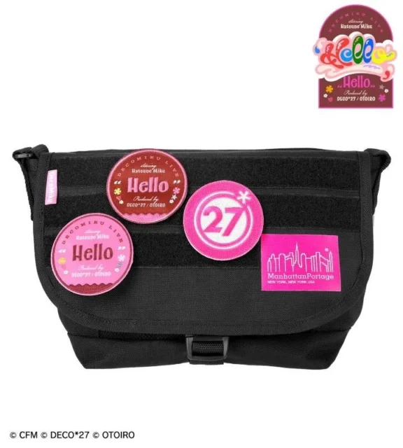 デコミクLIVE×Manhattan Portageコラボのメッセンジャーバッグ。ワッペン付き。