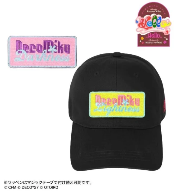 デコミクLIVE×Manhattan Portageコラボのキャップ。ワッペンを付けている。