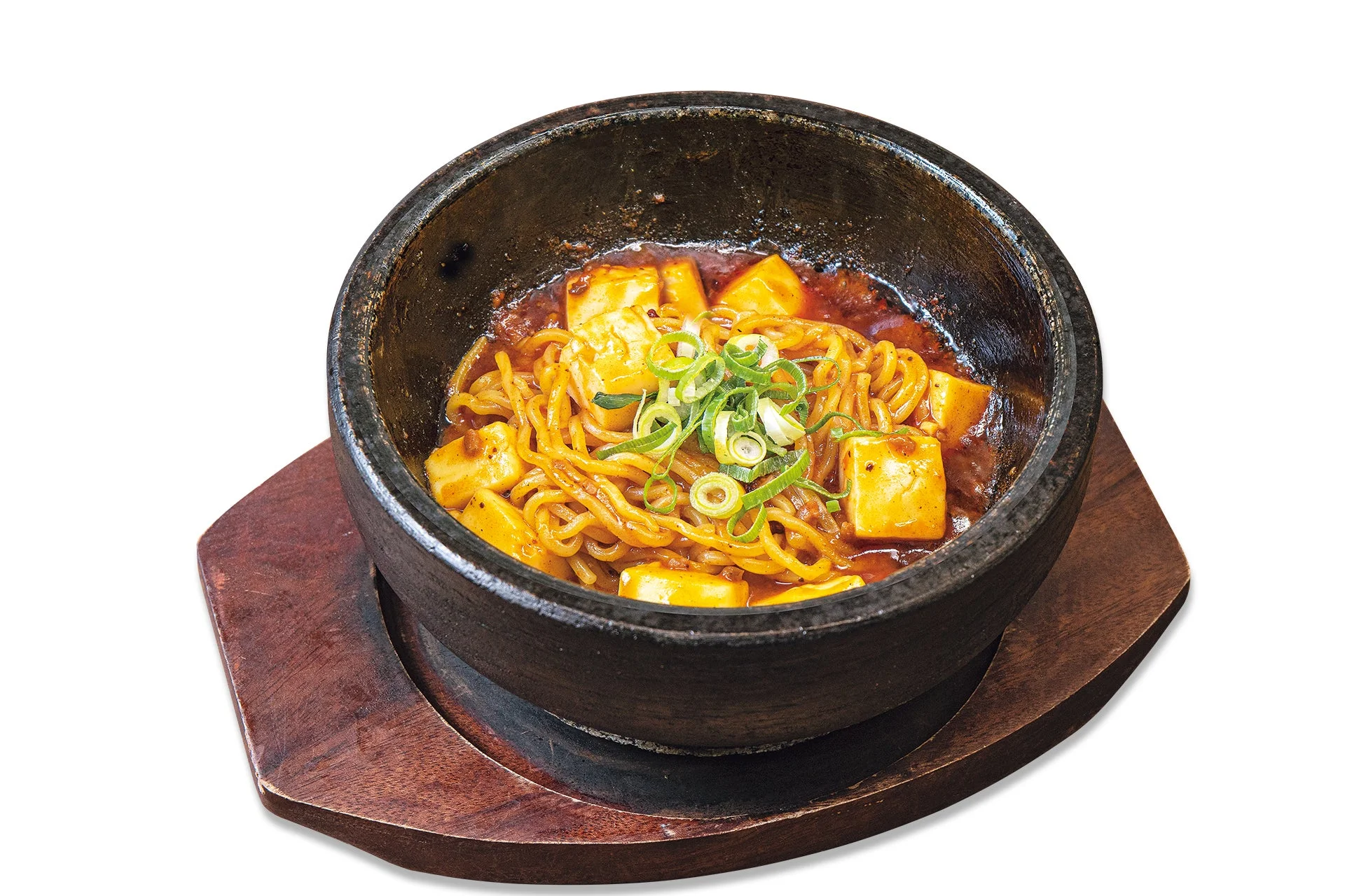 熱々の石焼で提供されるじゅうじゅうカルビの麻婆めん