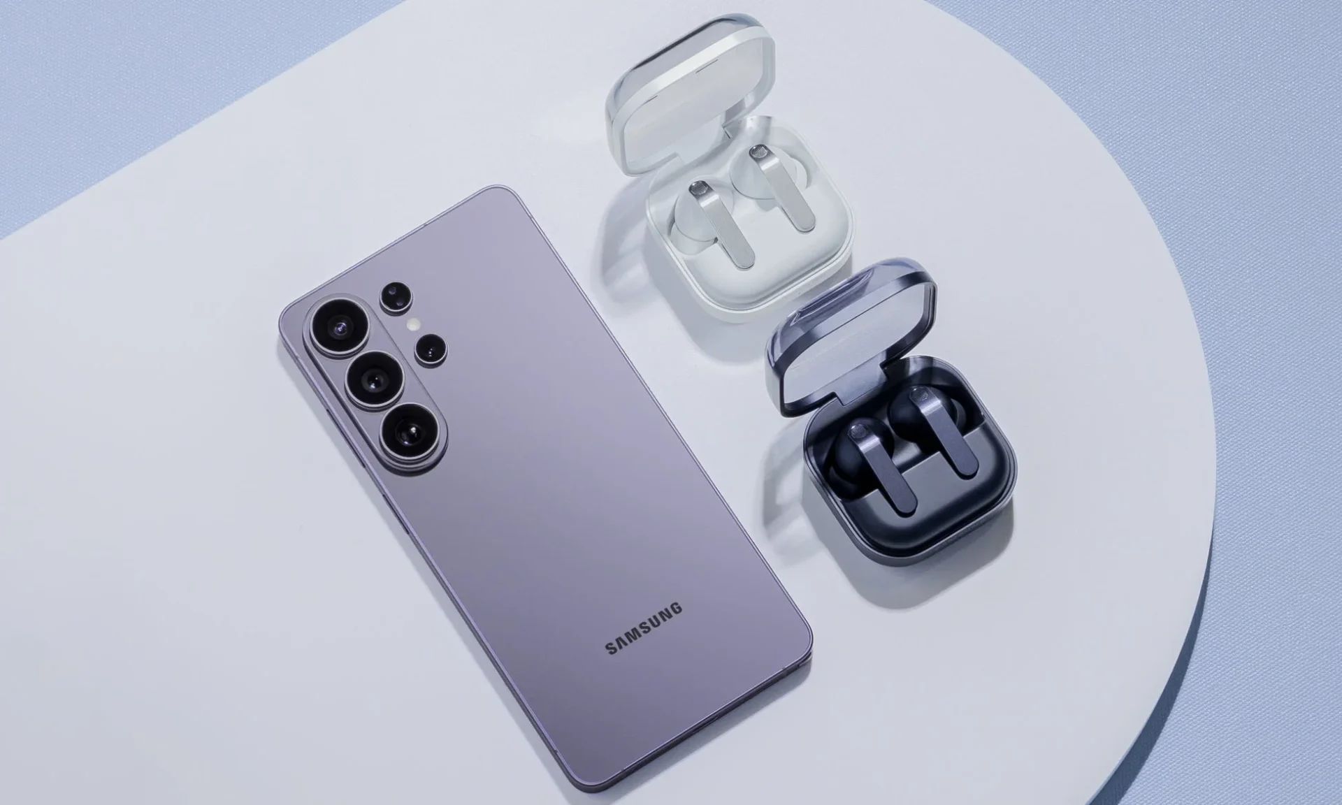Samsung Galaxy Buds4シリーズとGalaxyスマートフォンとの連携イメージ