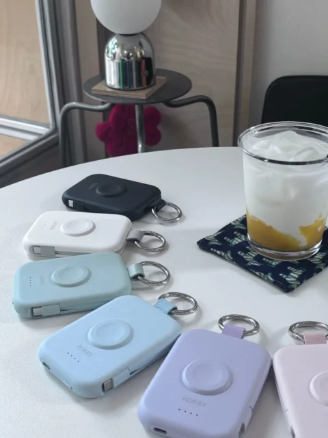 RORRY D2-5000モバイルバッテリーの様々なカラーバリエーション