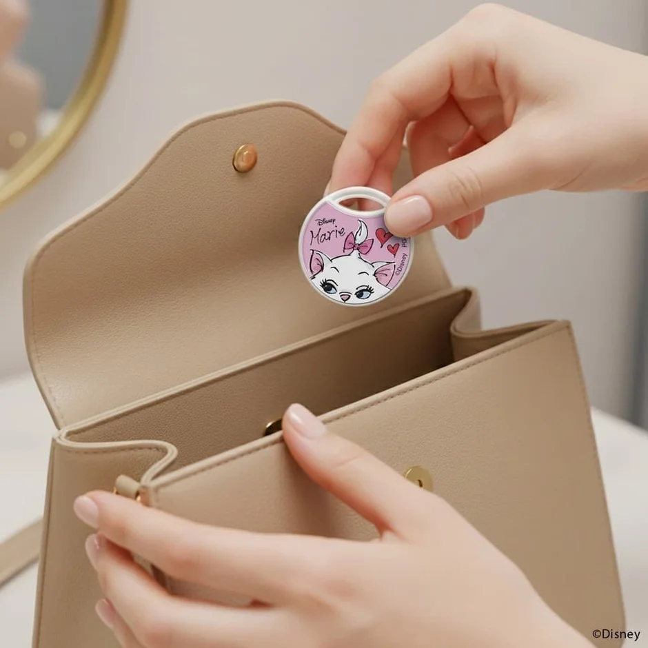 おしゃれキャットの紛失防止タグをバッグに入れる使用例