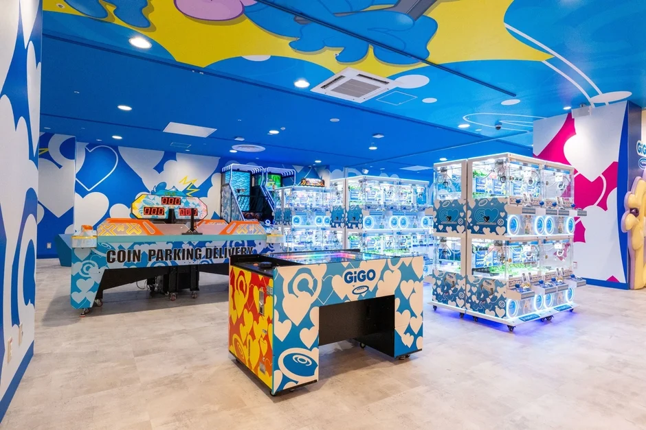 COIN PARKING DELIVERYデザインのゲーム機が並ぶGiGOイオンモール津田沼South店内