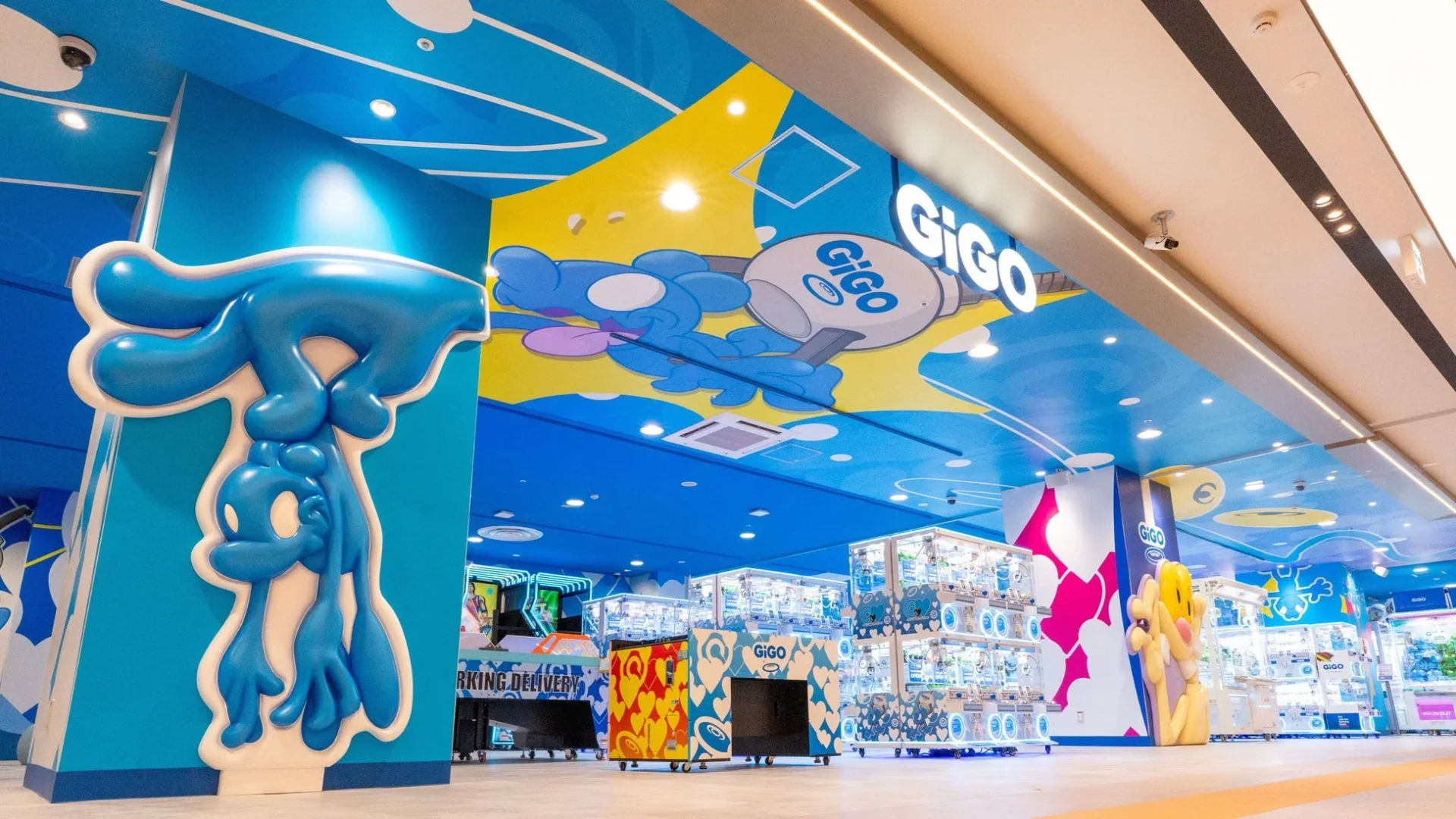 COIN PARKING DELIVERYデザインのGiGOイオンモール津田沼South店内