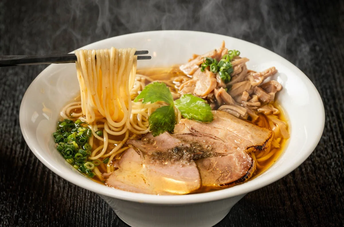 麺屋 中川會 住吉店の限定麺「豚ガツトリュフ香るはまぐり醤油そば」