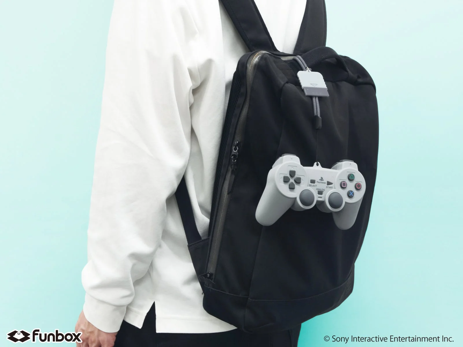 シリコーンポーチDUALSHOCKの使用イメージ