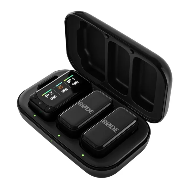 RODEワイヤレスマイクロカメラキットの充電ケースと本体