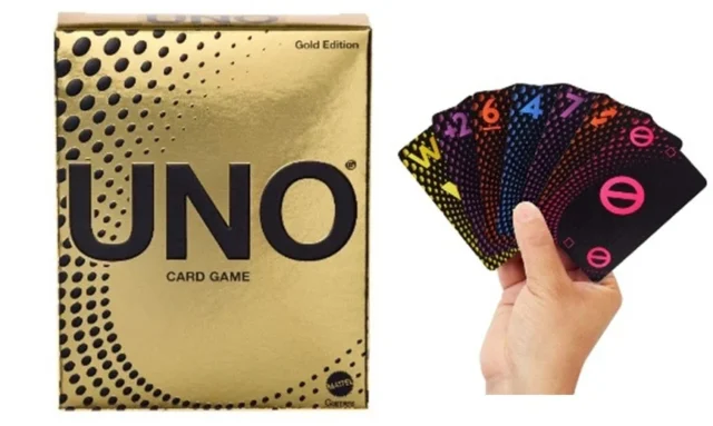 「ウノ ゴールド」のパッケージと金色のカード