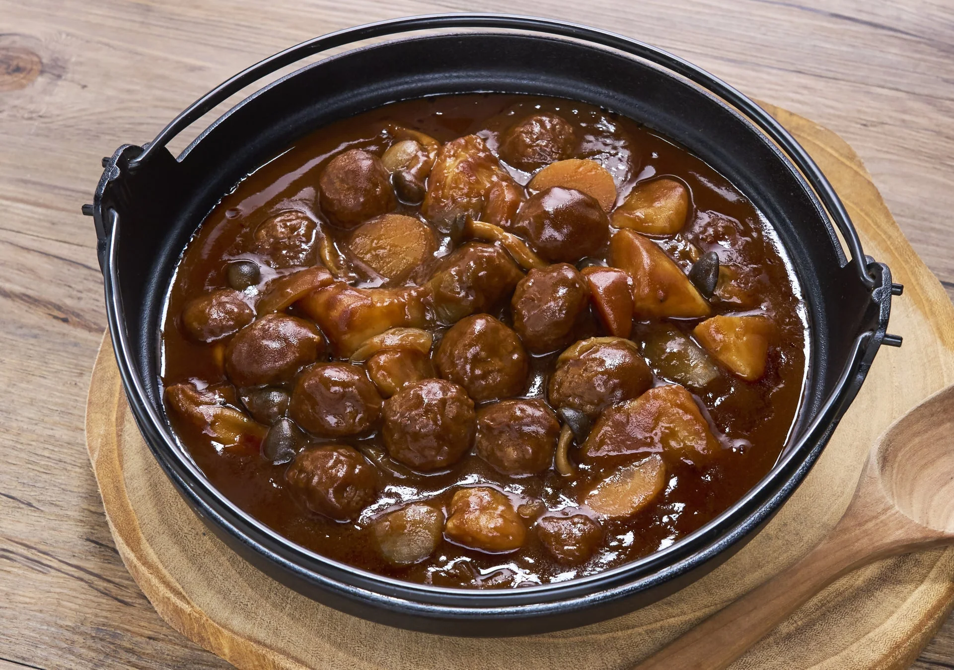 『トライアングルストラテジー』再現レシピのミートボールシチュー