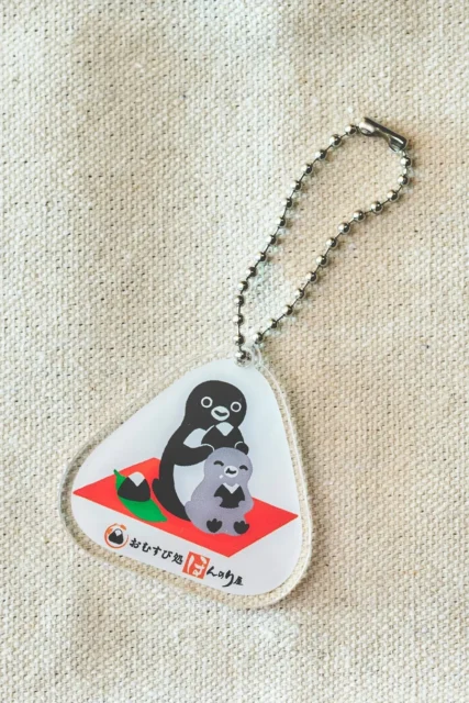 Suicaのペンギンデザインのオリジナルアクリルキーホルダー