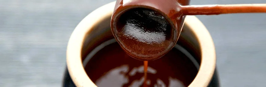 創業当時からのレシピを受け継ぐまい泉の特製ソース