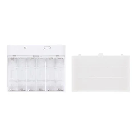 乾電池式モバイルバッテリーOWL-DB6C1A1-WHの電池収納部とカバー