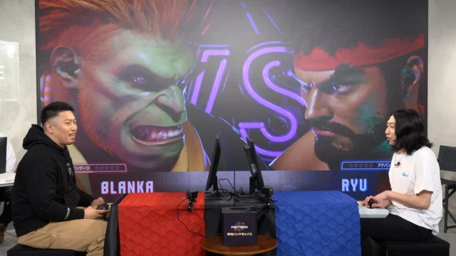 KBDさんとJIMさんが「ストリートファイター6」のキャラ選択画面を見る様子